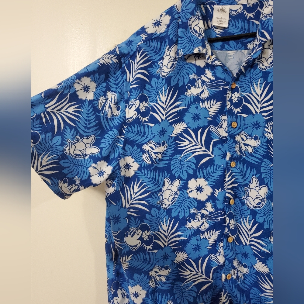 Vintage Disney Parks Official Mickey Cast Hawaiian Button Up Shirt men’s size XL